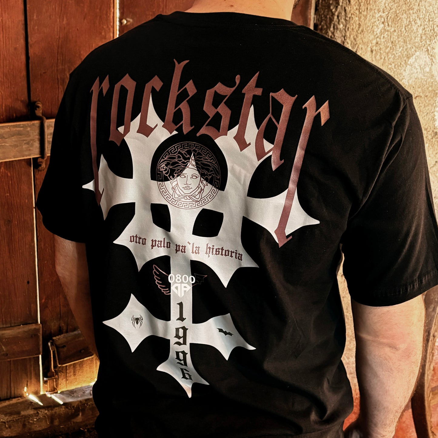 GIVENCHY REMERA NEGRA